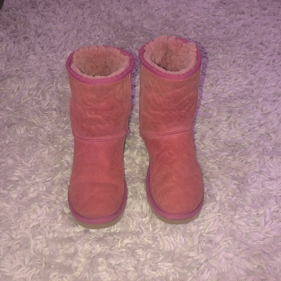 UGG Boots - Picture 4 of 7